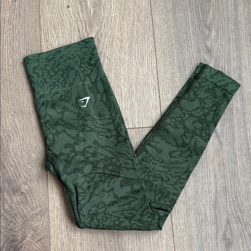 Adapt Patterned Leggings